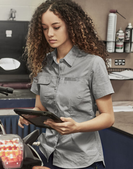 Syzmik Womens Light Weight Tradie S/S Shirt Thumbnail